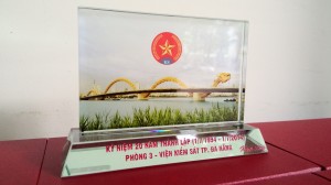 Sản xuất cung cấp quà tặng bằng Kính tại Đà Nẵng (4)
